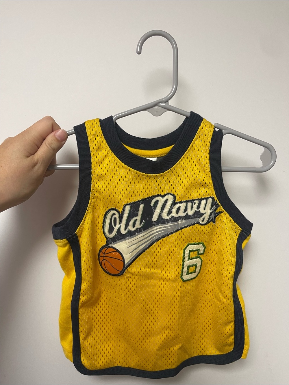 Vintage 2004 Old Navy boys basketball tank top
